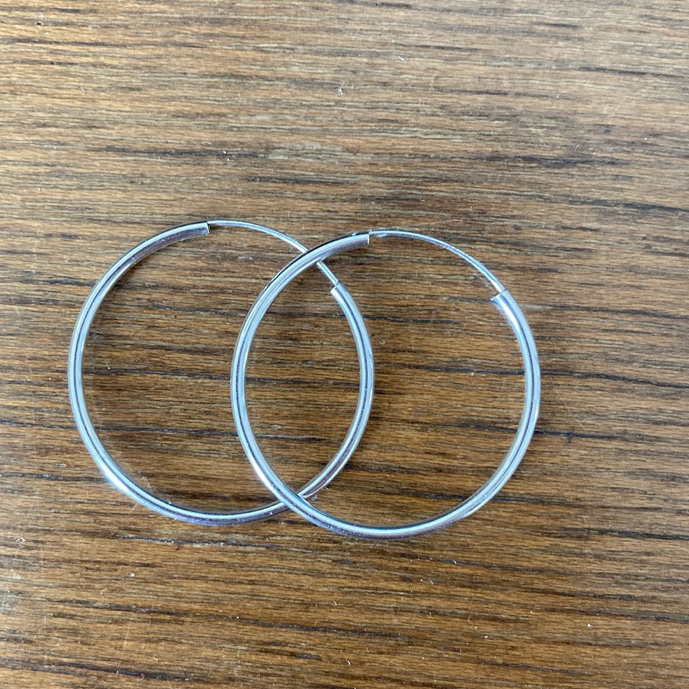 Quince 14k white gold everyday 14mm hoops